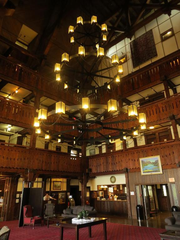 Prince Of Wales Hotel Waterton Park Exterior foto