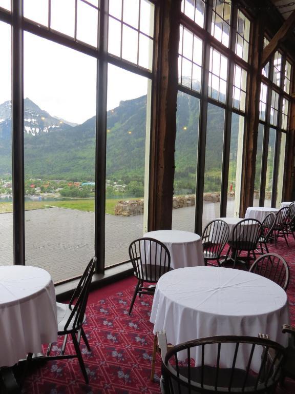 Prince Of Wales Hotel Waterton Park Exterior foto