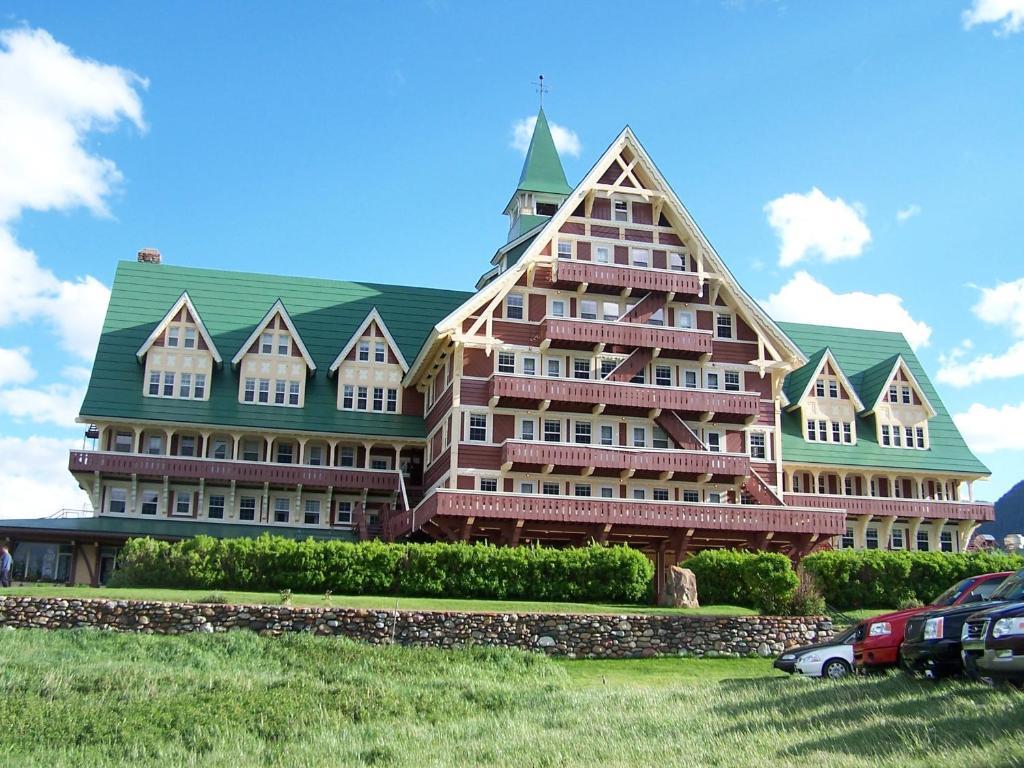 Prince Of Wales Hotel Waterton Park Exterior foto