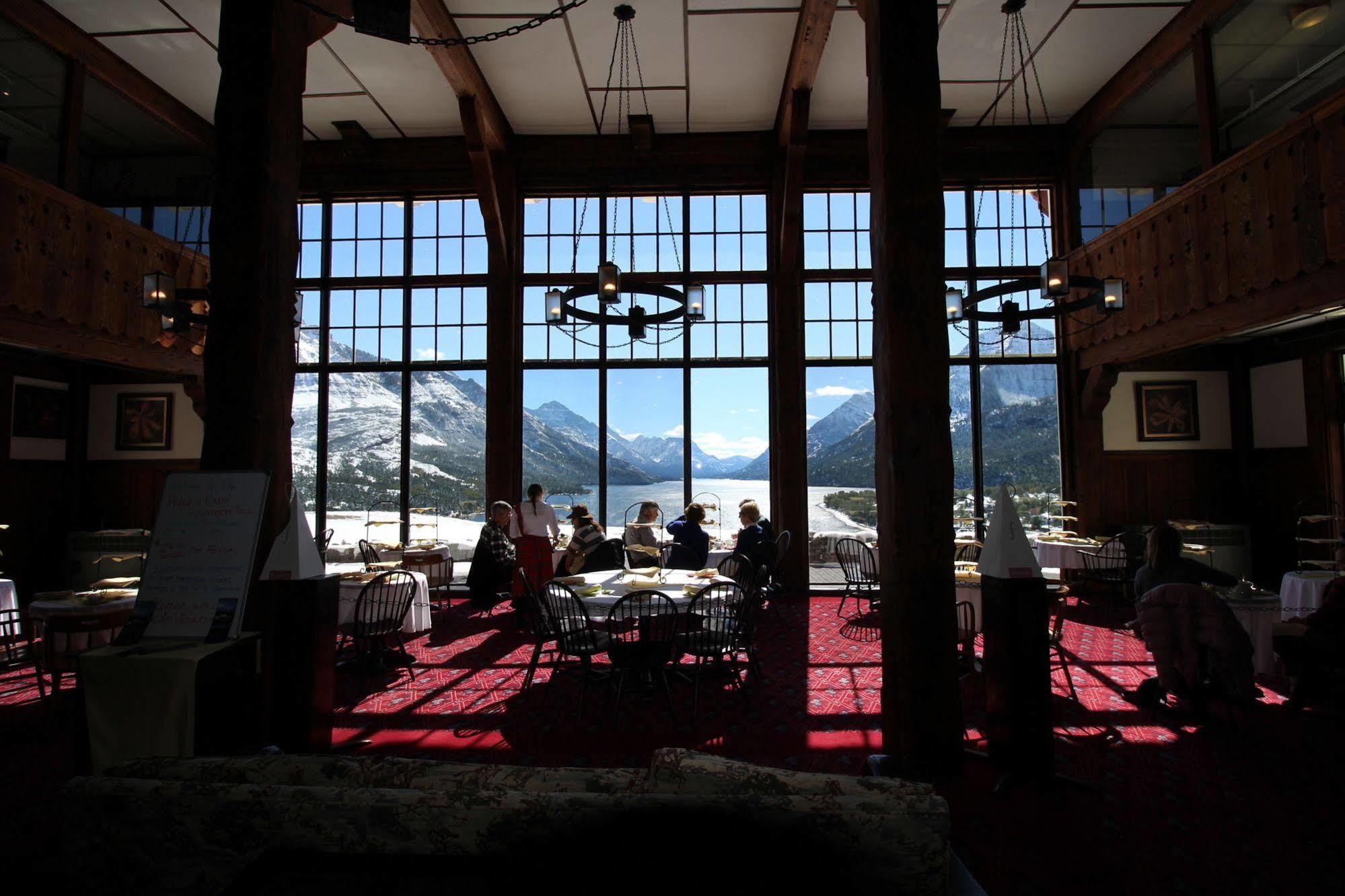 Prince Of Wales Hotel Waterton Park Exterior foto